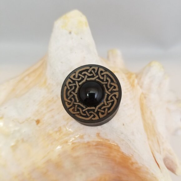 Pair 20mm Arang wood organic plugs gauge w onyx center and gold knotwork design - Picture 3 of 3